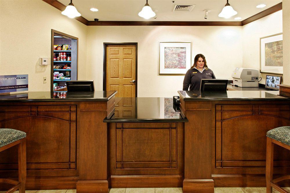 Staybridge Suites Missoula By Ihg Beltér fotó